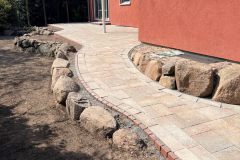 MennenGartenBauBaustelle-Gartenwege-Steinmauer-Beet